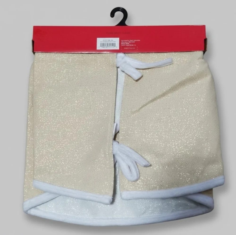 NEW! Target Elegant Reversible Gold Christmas Tree Skirt NWT